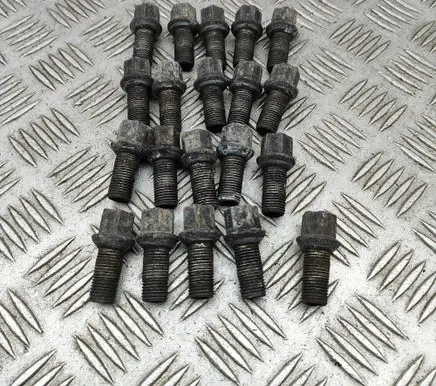 Volkswagen Caddy Nuts/bolts WHT001812