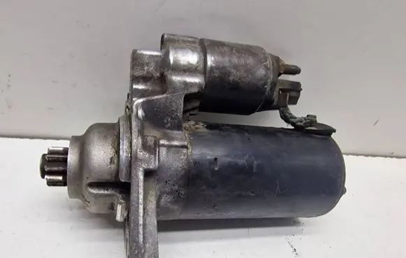 Skoda Octavia Mk2 (1Z) Starter motor 1005831311