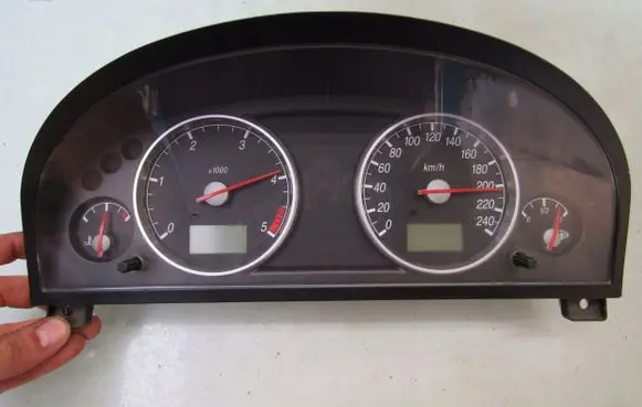 Ford Mondeo Mk III Speedometer (instrument cluster) 1S7F108412