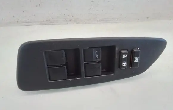 Toyota Auris 150 Electric window control switch 7423202550