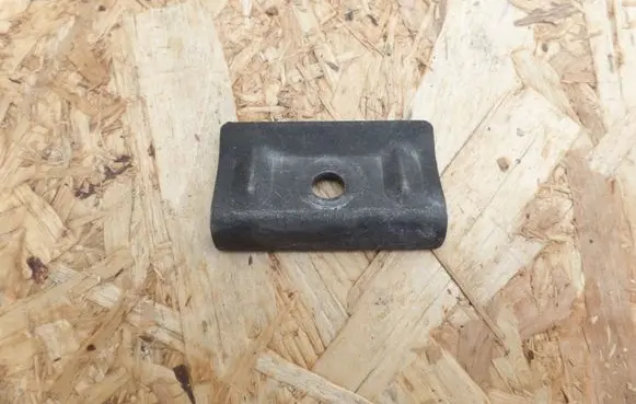 Battery bracket