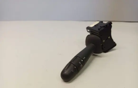 Renault Trafic II (X83) Wiper control stalk 8200070266