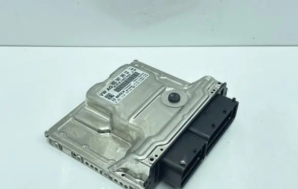 Volkswagen Touran III Engine control unit/module 05E907309CB 0261S10744
