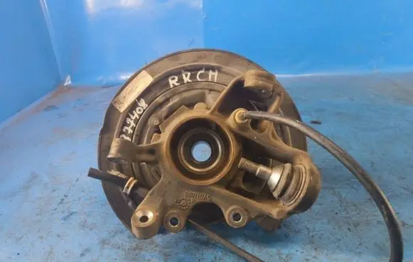 Jeep Grand Cherokee Rear wheel hub spindle/knuckle 68253396AB