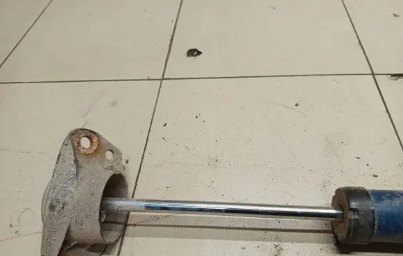 Skoda Octavia Mk2 (1Z) Rear shock absorber/damper