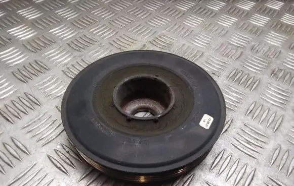 Nissan Qashqai Crankshaft pulley 8200552236