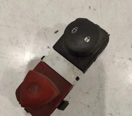 Renault Scenic II - Grand scenic II Hazard light switch 8200095493