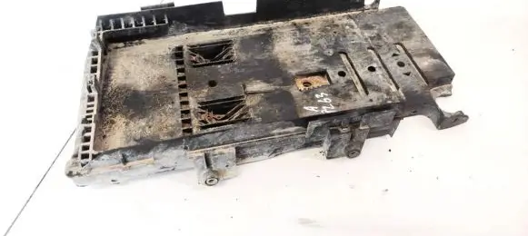 Opel Corsa B Battery box tray 