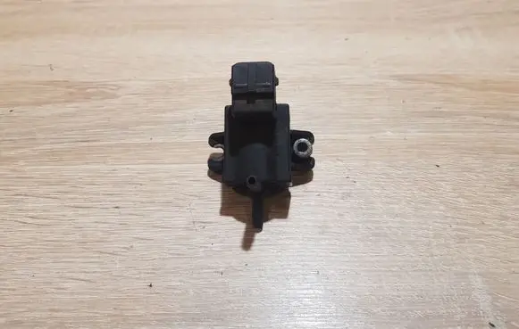 Volvo S80 Valve vacuum 31219977
