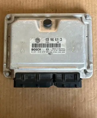 Volkswagen Golf IV Engine control unit/module 038906019CD 28SA4308 0281010218