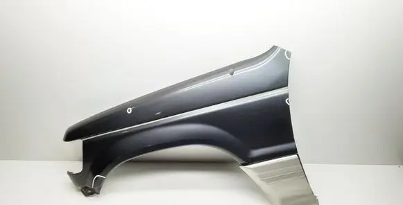 Mitsubishi Pajero Fender