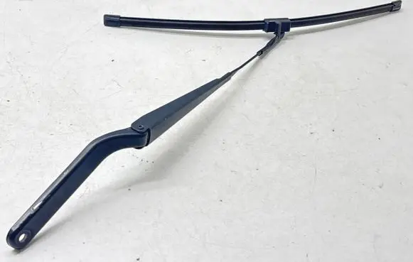 BMW X5 E70 Front wiper blade arm 61715378