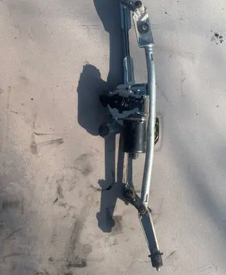 Volvo S60 Front wiper linkage and motor 31250089