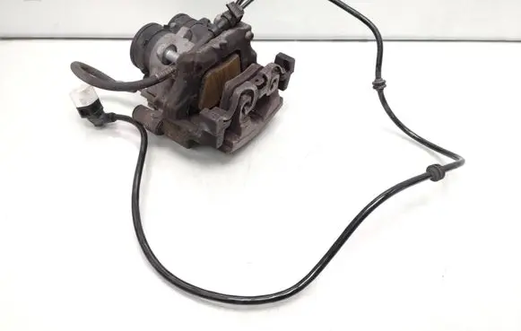 Mercedes-Benz C W205 Rear brake caliper A2054231798 A0014204548 A2055404106