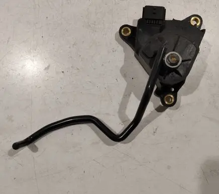 Renault Clio III Accelerator throttle pedal 8200297342
