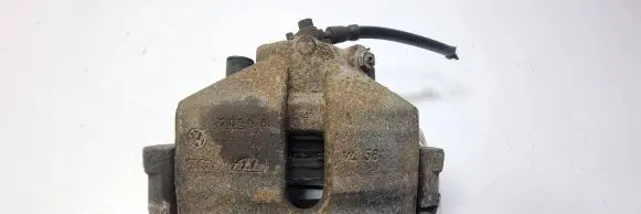 Volkswagen Touran I Front brake caliper