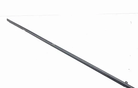 Toyota GT 86 Front door glass trim molding 