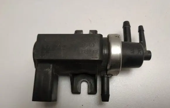 Skoda Octavia Mk2 (1Z) Turbo solenoid valve 1J0906627