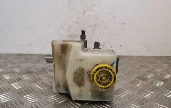 Jeep Grand Cherokee Master brake cylinder