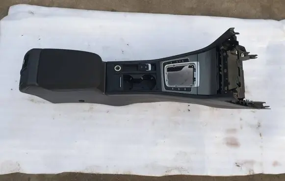 Volkswagen Golf VII Armrest 5G1863391
