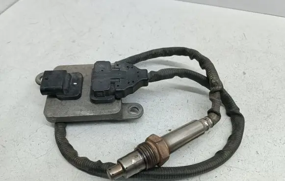 Mercedes-Benz Vito Viano W447 Lambda probe sensor A0009050108 0009050108 A2C1368430026