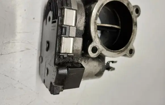 Mercedes-Benz Vito Viano W639 Throttle valve A6420900070