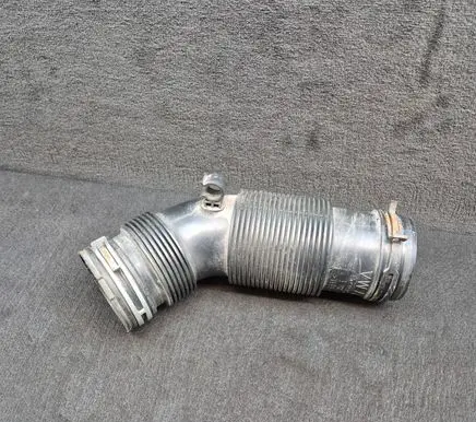 Audi Q7 4L Air intake duct part 7L8129684