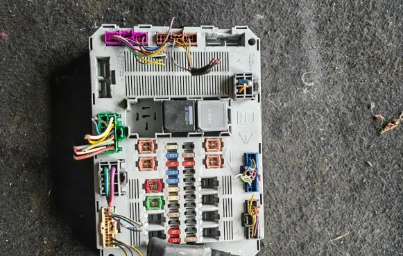 Jaguar XF X250 Fuse module 9X2314D628AB