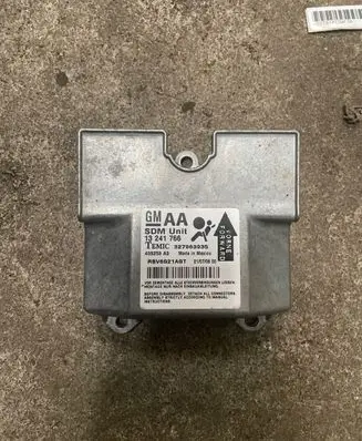 Opel Zafira B Airbag control unit/module