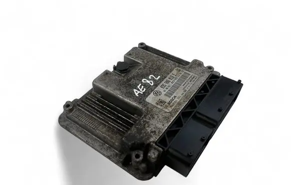 Seat Toledo III (5P) Engine control unit/module ECU 03C906016E 0261S04393