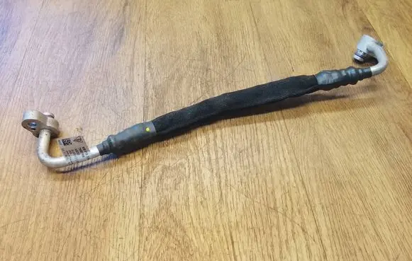 Porsche Macan (95B) Air conditioning (A/C) pipe/hose 95B816720H