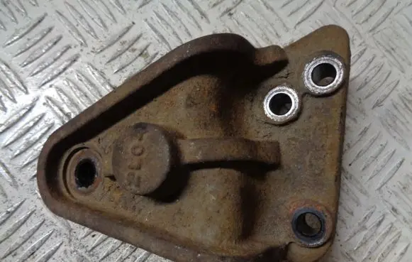 KIA Picanto Engine mounting bracket
