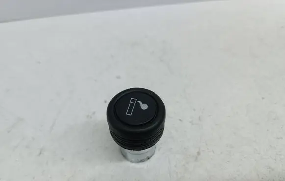 Ford Focus Cigarette lighter front 