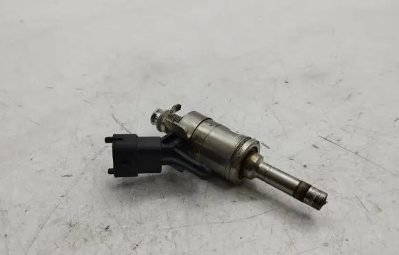 Mini Cooper Countryman R60 Fuel injector 7591623