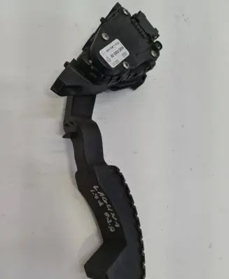 Renault Laguna II Accelerator throttle pedal 8200002904 6PV00811900 072202