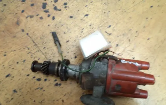Opel Corsa A Spark distributor 