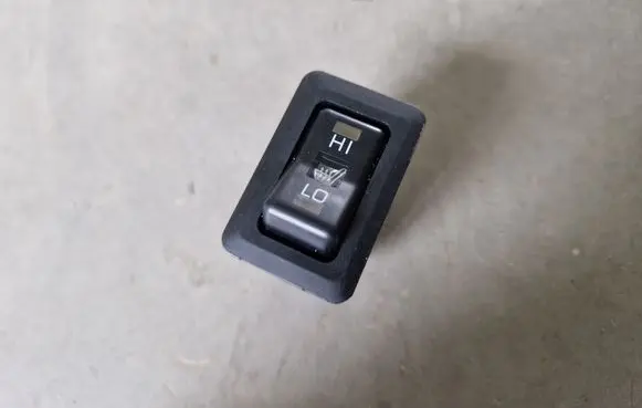 Mitsubishi L200 Seat heating switch 
