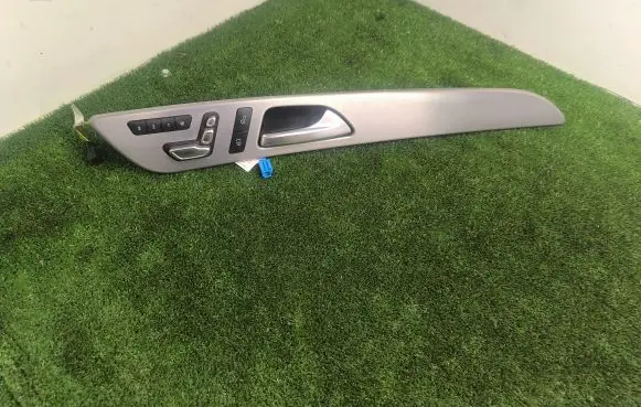 Mercedes-Benz GLE (W166 - C292) Front door trim bar A1667600661