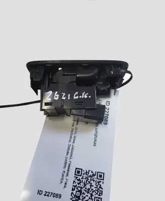 Volvo V40 Electric window control switch 31394840