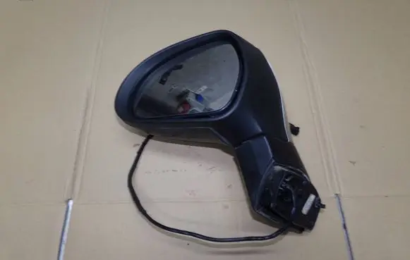 Peugeot 207 Front door electric wing mirror 