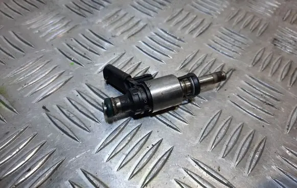Audi A3 S3 8V Fuel injector 06L906036J