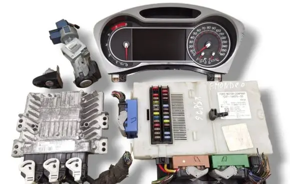 Ford Mondeo MK IV Engine ECU kit and lock set 8M2T-10849-WA 8G91-12A650-GC