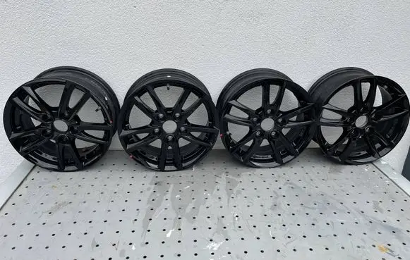 Hyundai ix20 R15 alloy rim 