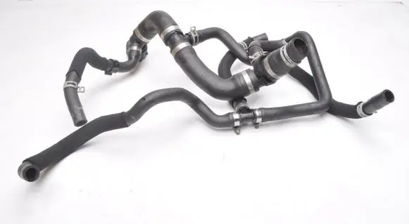 Volvo V60 Engine coolant pipe/hose 31474864