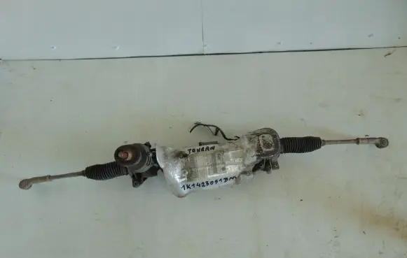 Volkswagen Touran I Steering rack 1K1423051BM