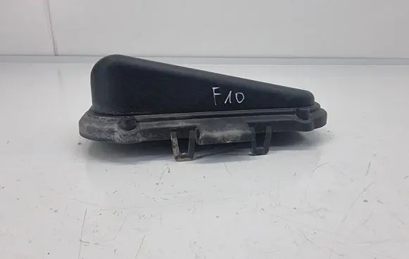 BMW 5 F10 F11 Fuse box cover 7555189 550910