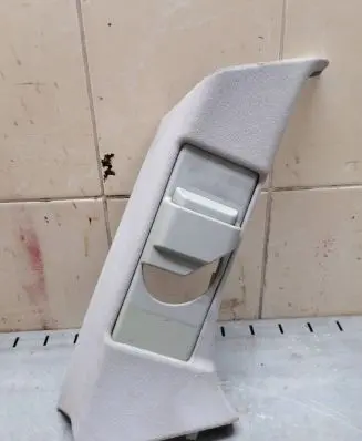 Mercedes-Benz E W211 (C) pillar trim A2116900925