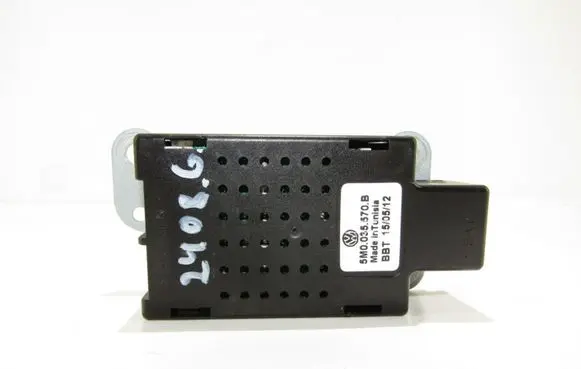 Volkswagen Golf VI Other control units/modules 5M0035570B