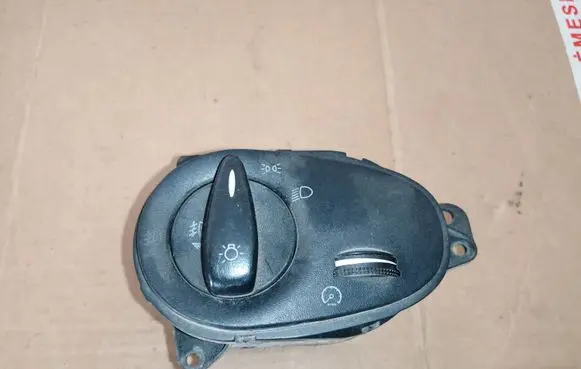 Ford Focus Light switch 98AG13A024DE