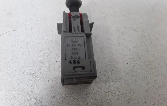Clutch pedal sensor